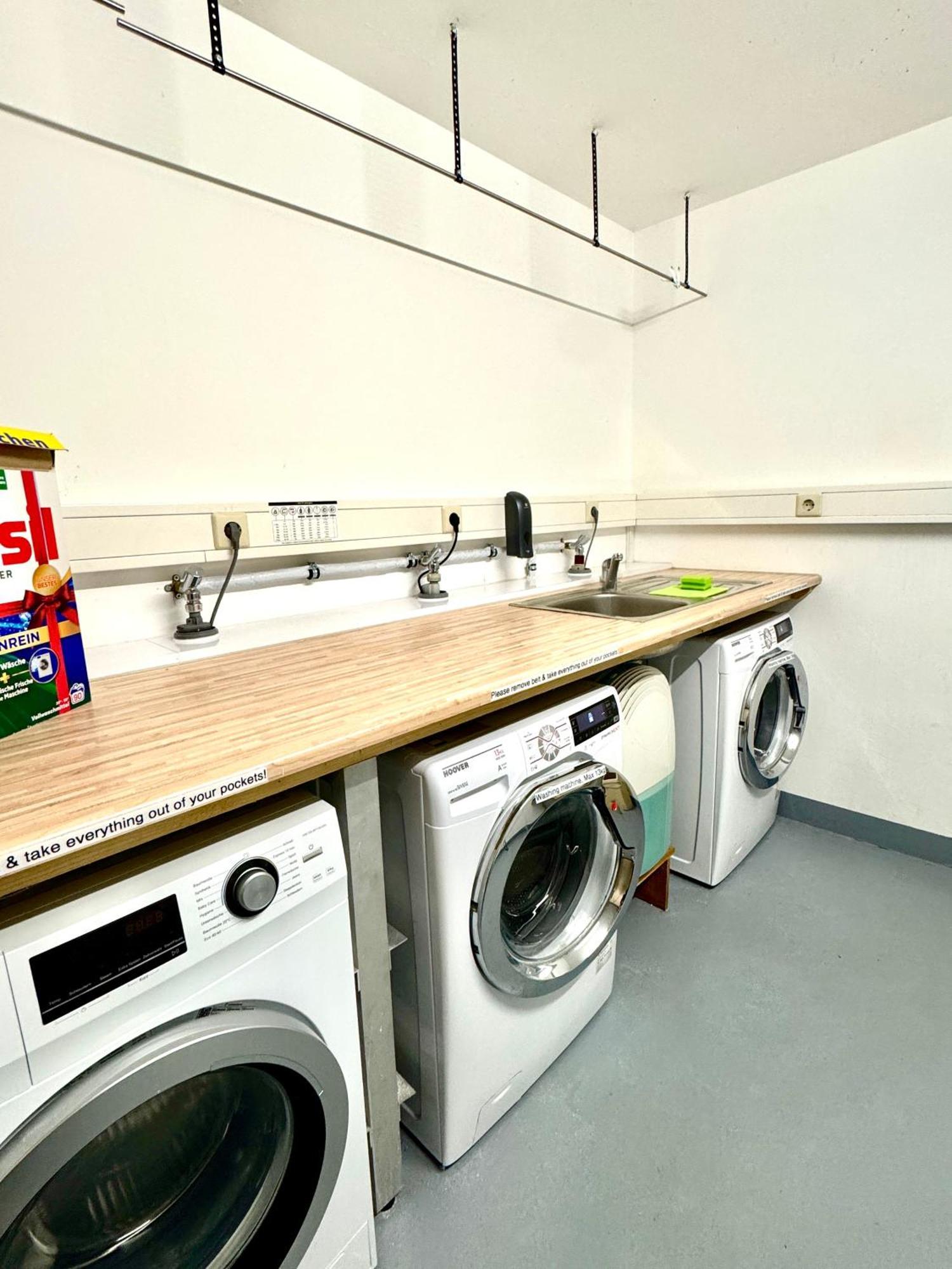 Aparthotel Pumpengasse ウォルフスブルク エクステリア 写真